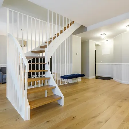 Luksuslik Korter Suedalinnas * פארנו